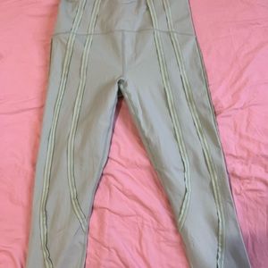 Green fabletics leggings